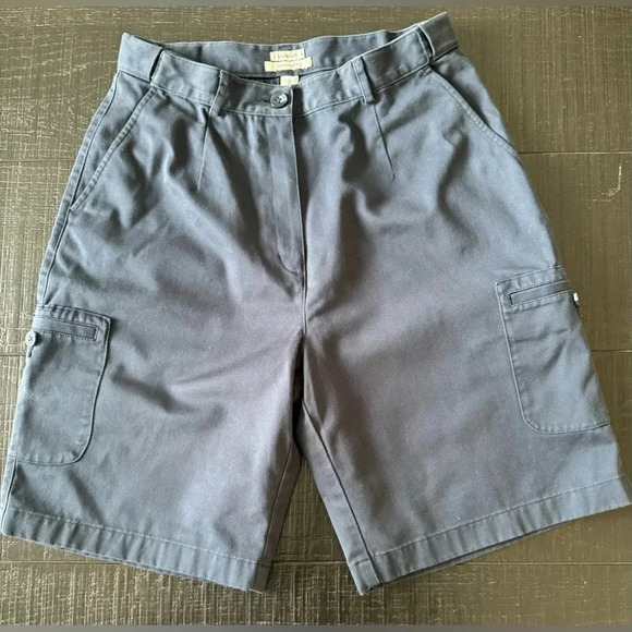L.L. Bean Women’s Cargo Shorts Original Fit Size 10 Navy Blue Pockets - Picture 1 of 5